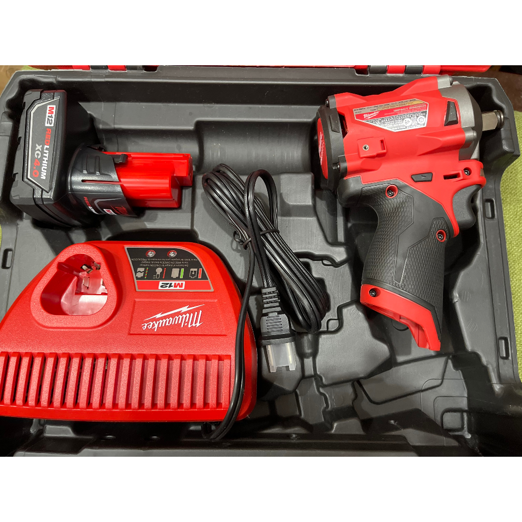 Máy siết Bu Lông Milwaukee M12 FIWF12-0C