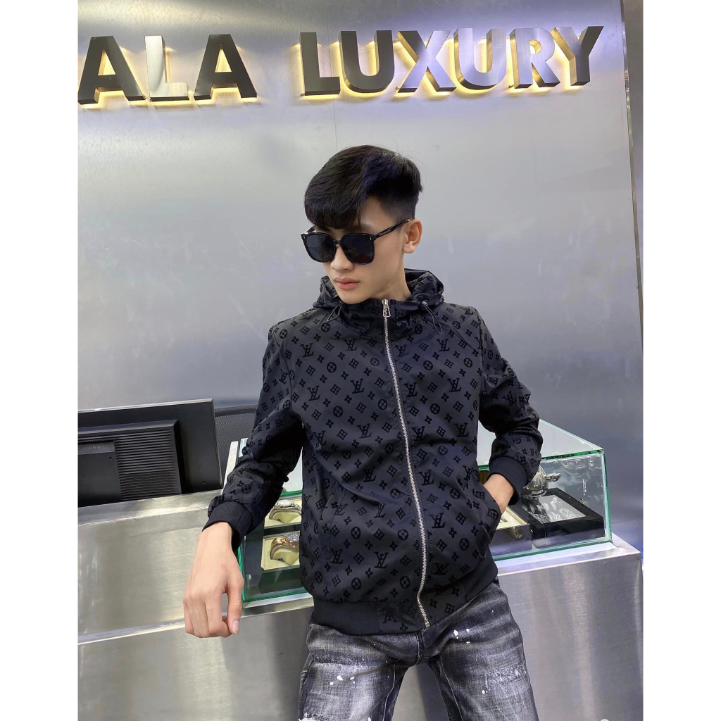 ÁO KHOÁC LV IN NỔI CÓ NÓN