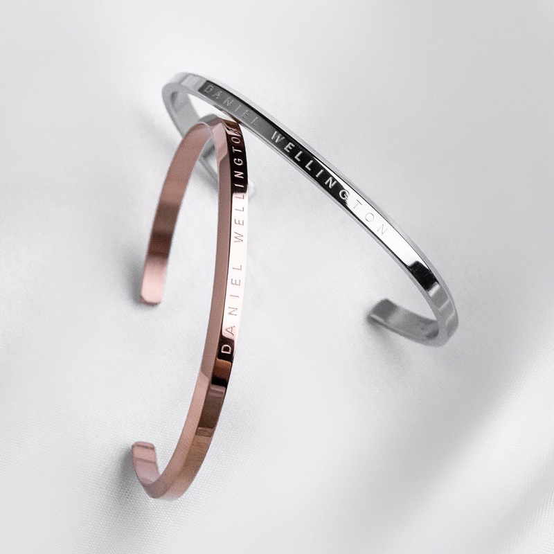 Vòng tay Cuff DW Ver 1 khắc tên theo yêu cầu - lắc tay titan đôi nam nữ - VC04