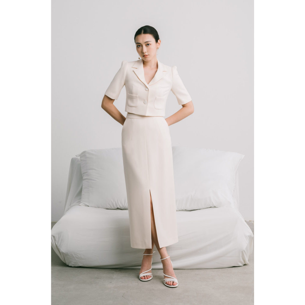 Áo Jacket LửngVà Chân Váy Dài Xẻ Trước Nữ White Ant VIVIEN CROPPED JACKET 191800002.002