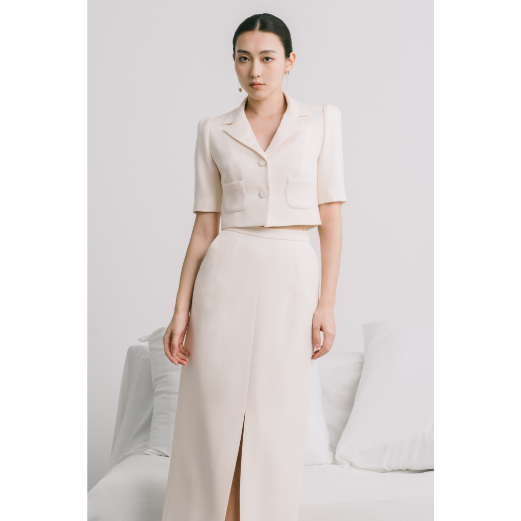 Áo Jacket LửngVà Chân Váy Dài Xẻ Trước Nữ White Ant VIVIEN CROPPED JACKET 191800002.002