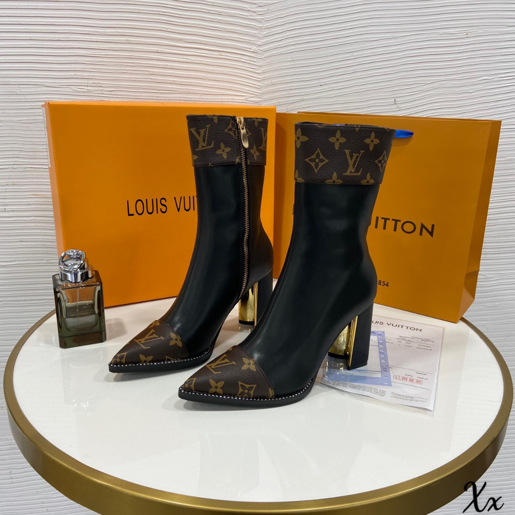 BỐT LV ÔM CHÂN DÁNG THẤP