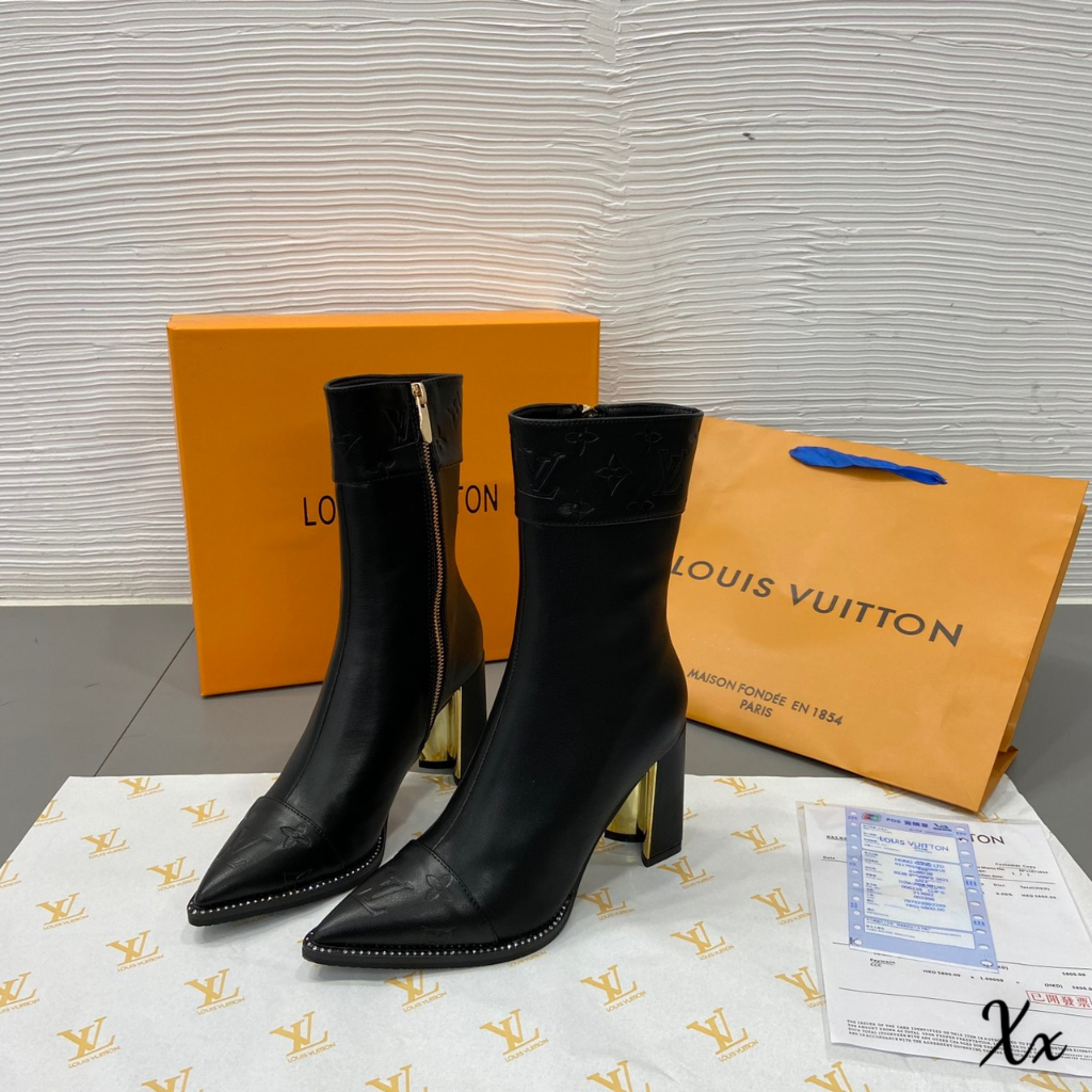 BỐT LV ÔM CHÂN DÁNG THẤP