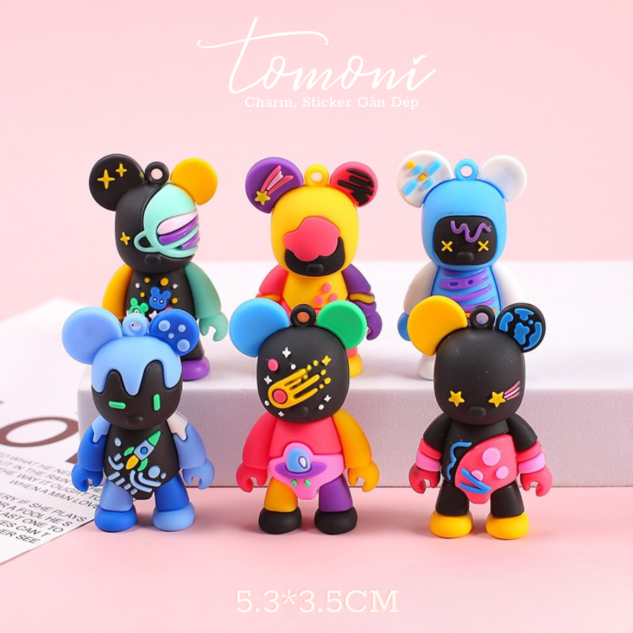 Sticker Dép, Charm Trang Trí Nhựa PVC Size Lớn 5.5x3.5cm Hình Gấu BearBrick Phong Cách Graffiti