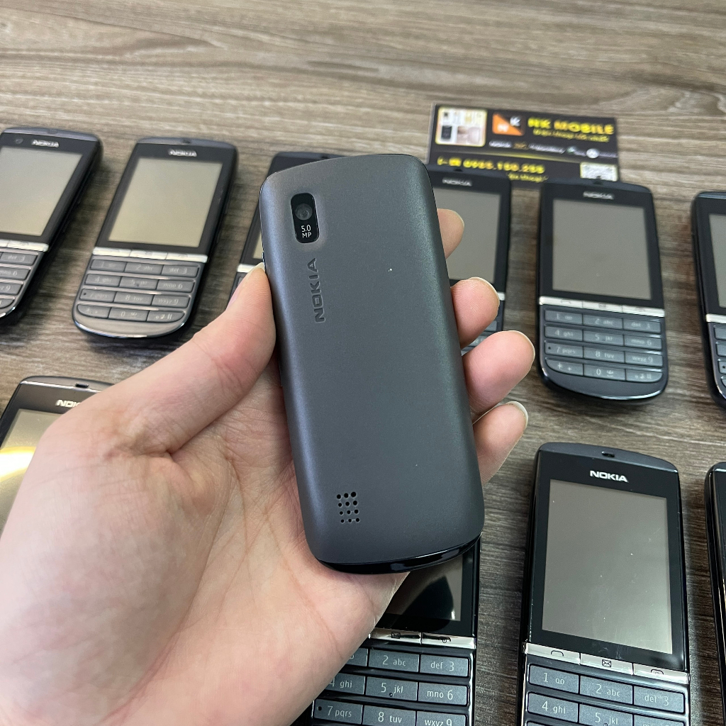 Điện thoại sưu tầm Asha 300 3G màn hình lớn