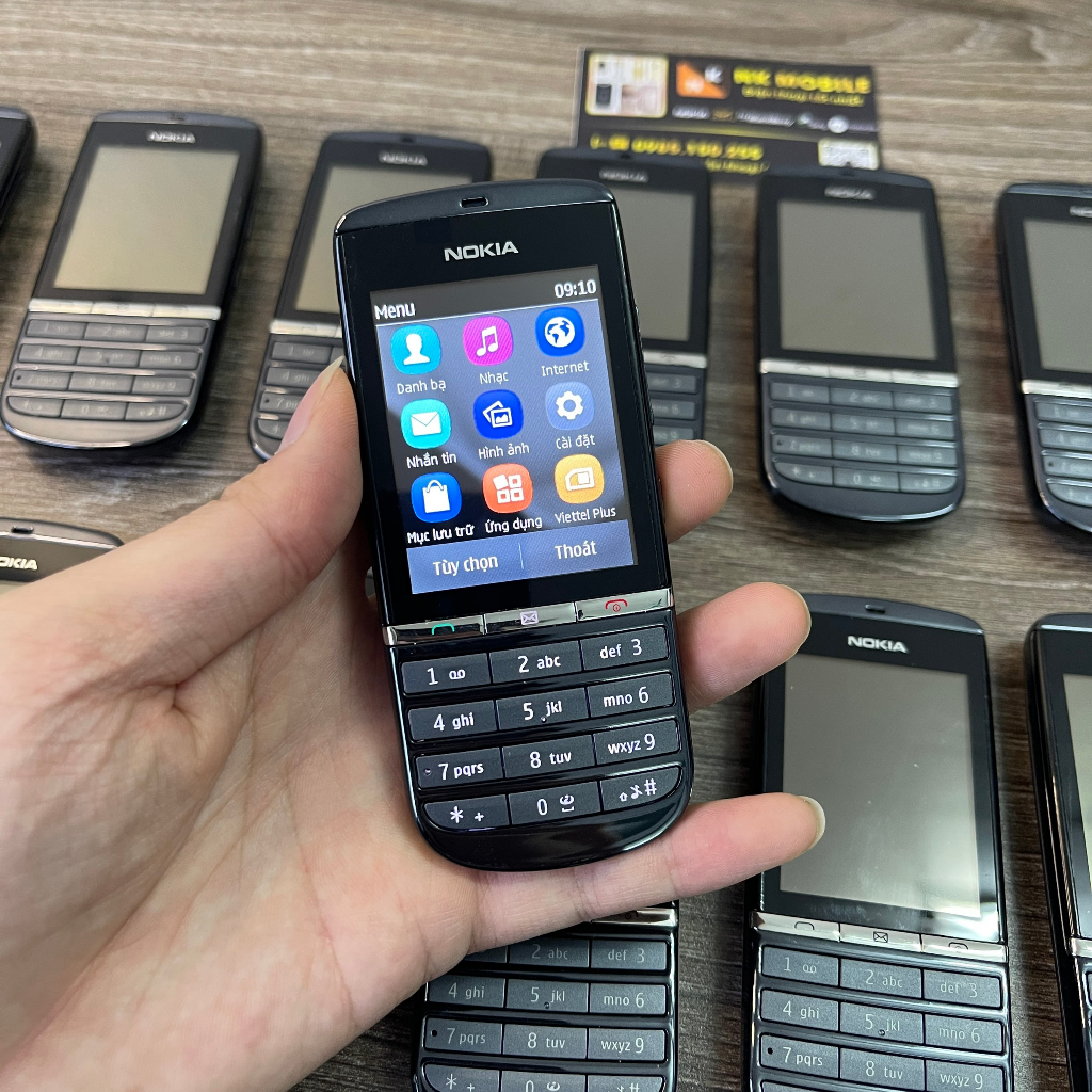 Điện thoại sưu tầm Asha 300 3G màn hình lớn
