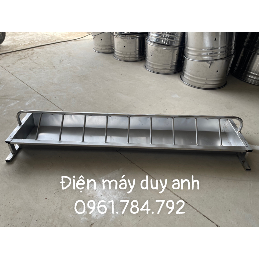 Máng tập ăn dài 1.2m  cho lợn con, gà loại 3.5kg