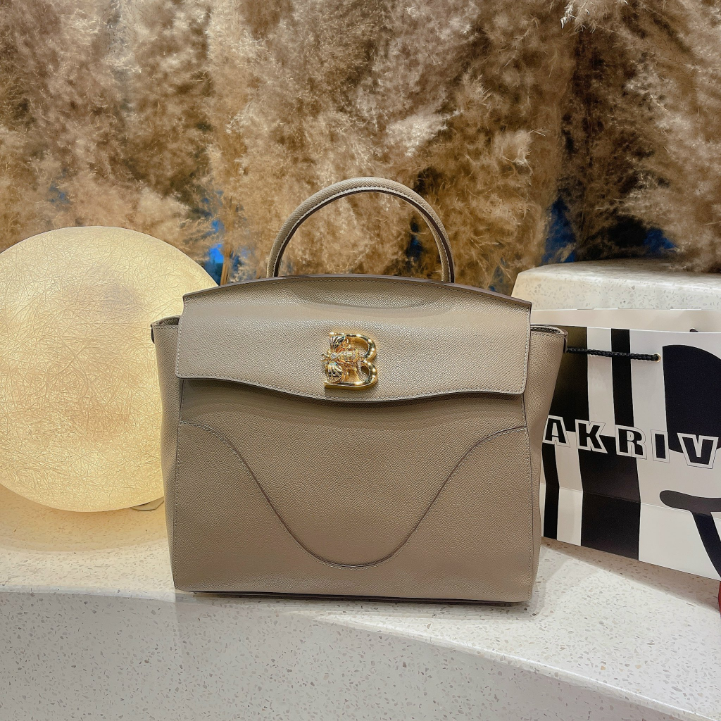 Túi xách nữ Blakriv Dixie Convertible Satchel Backpack logo B con ong