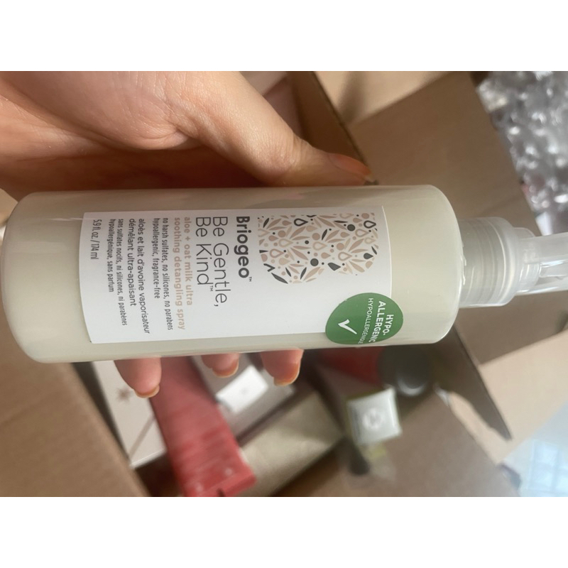 #Briogeo xịt dưỡng mềm mượt  gỡ rối Aloe + Oat Milk ultra soothing detangling spray