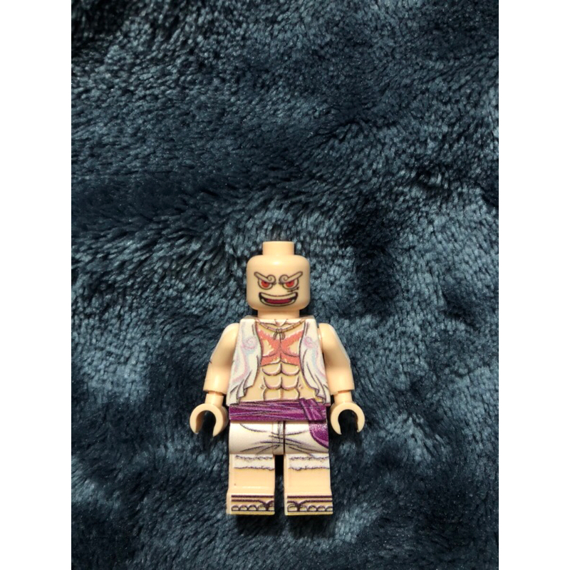 Lego custom minifigure: Luffy gear 5 Nika