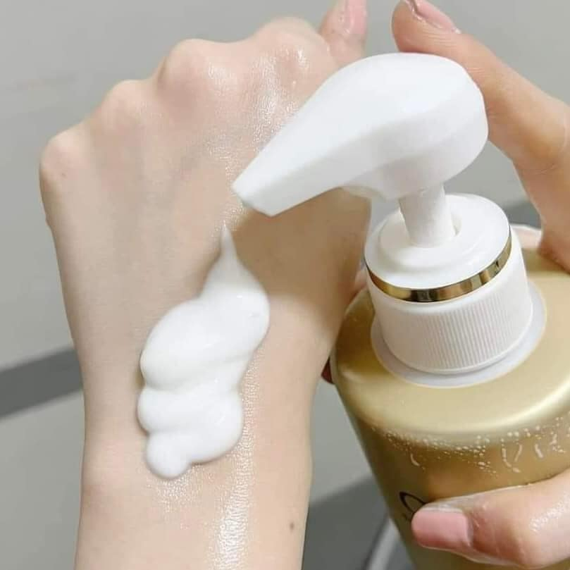 Sữa Tắm OLAY B3+Vitamin C Siêu Dưỡng Trắng Da Bản Trung 500ml