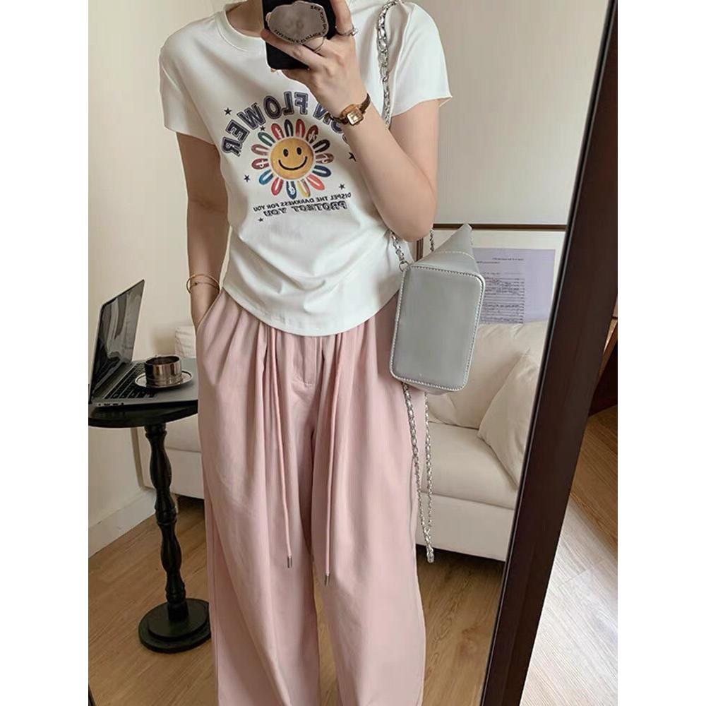 Áo thun tay ngắn cropop họa tiết chữ SUN FLOWER freesize có 4 màu - Lyn's Closet