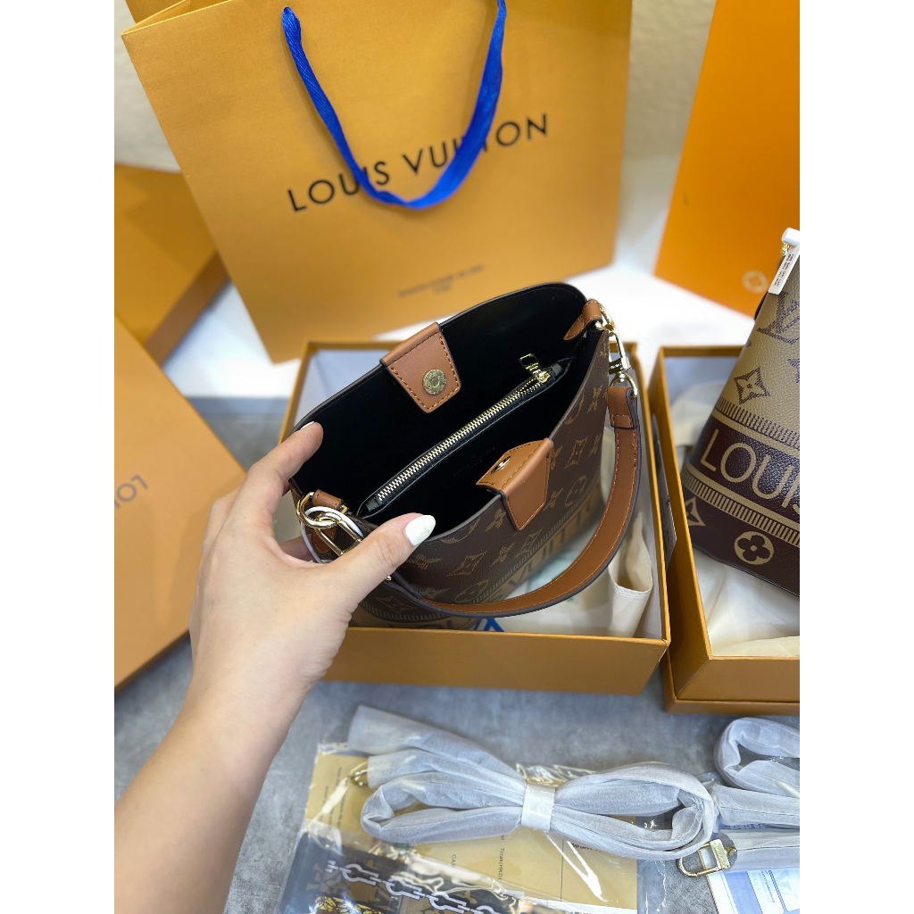 Túi chư L new sz 24cm cầm tay đeo chéo mix khăn cực xinh