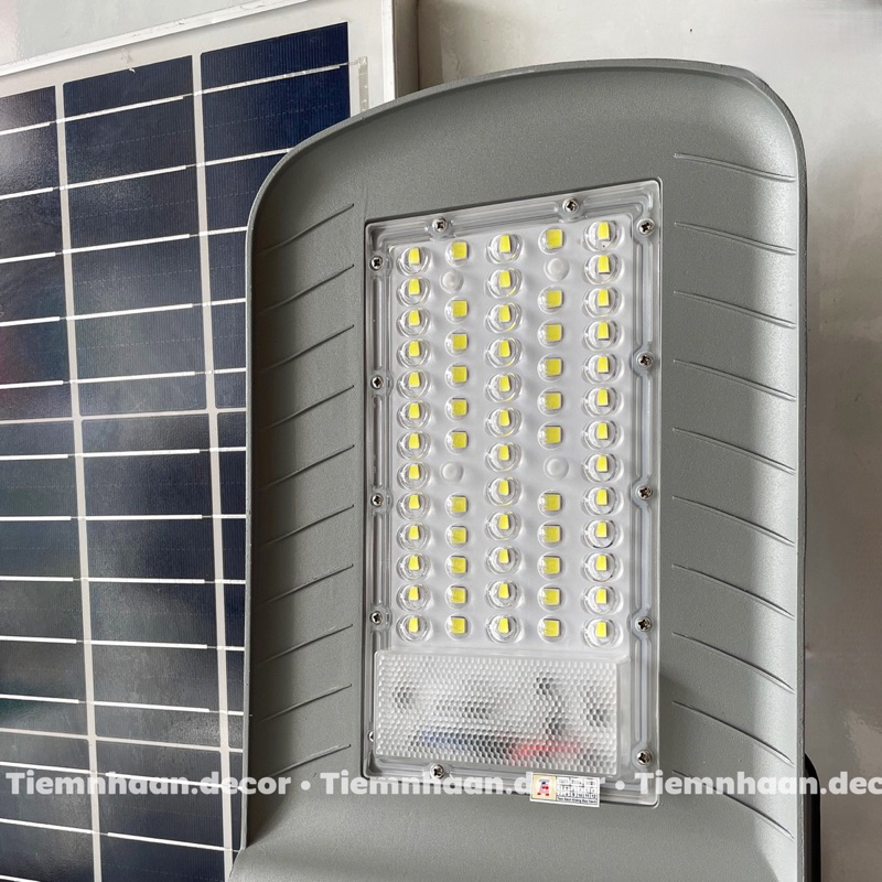 Đèn Bàn Chải Chim Ưng 600W Năng Lượng Mặt Trời - Tấm Pin To - Chiếu Sáng Sân Nhà, Sân Vườn