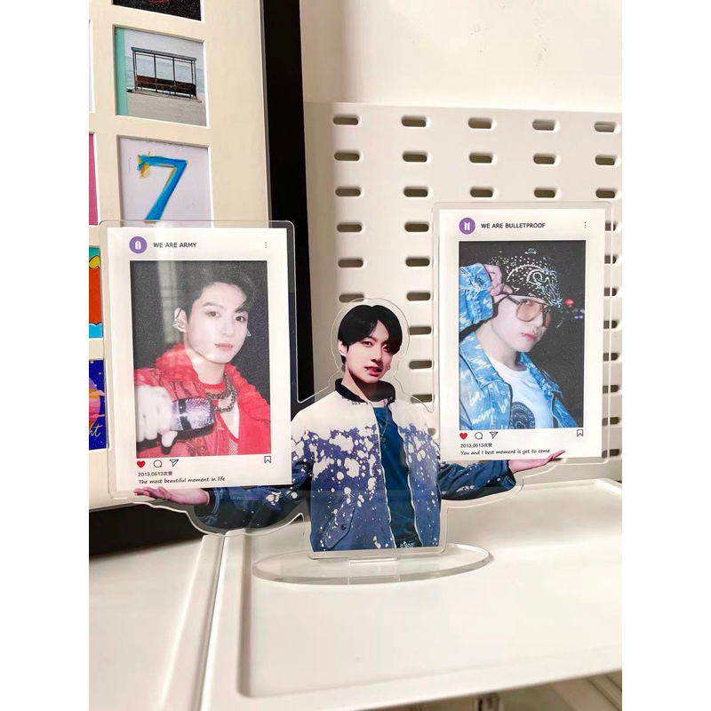 Khung đựng bo góc Jungkook acrylic