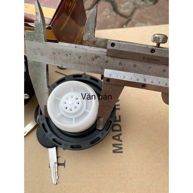 Nắp  bình dầu huyndai 3t5,hd65,hd72,hd99,hd78,hyundai1t,1t25, potter 2  loại có khoá