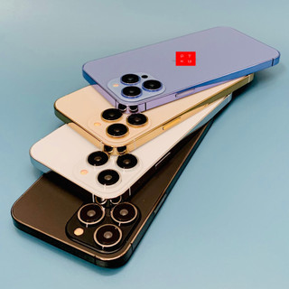 Mô hình 13pro, 13promax trưng bày đủ màu : xanh, trắng, vàng, đen