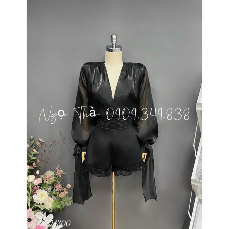 Set áo tay phồng + quần short viền ren