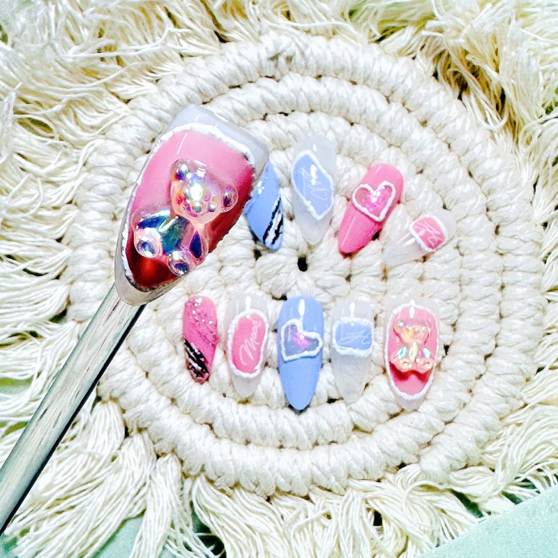 Nailbox tone pastel đính charm gấu