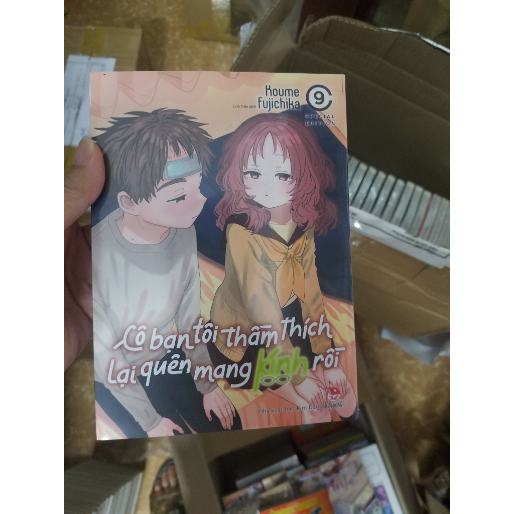 Cô bạn tôi thầm thích lại quên mang kính rồi lẻ full seal