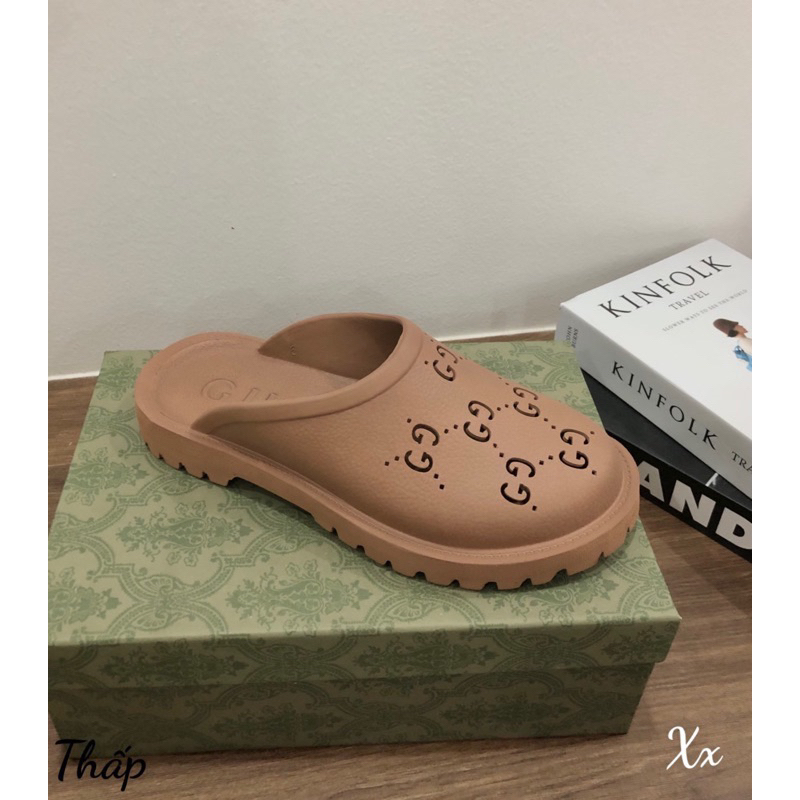 Giày sục cross hoạ tiết mũi tròn new fullbox