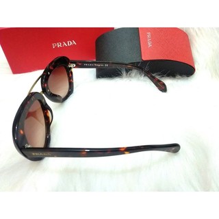 Kính hiệu Prada