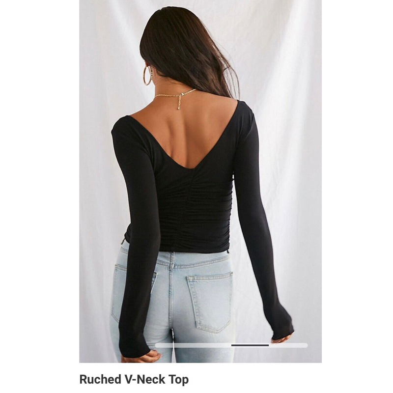 Áo croptop tay dài cổ tim A50