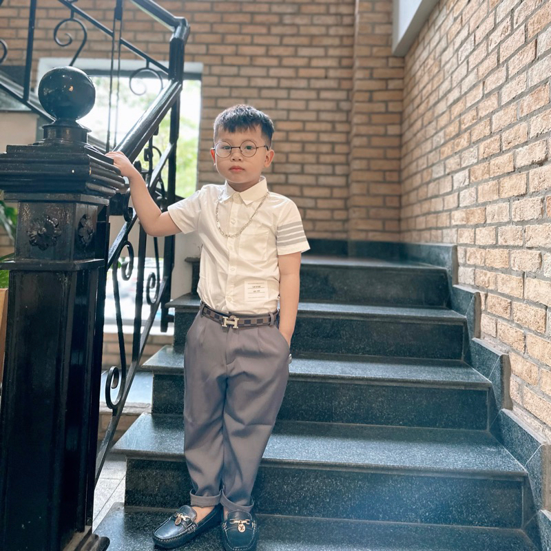 Thắt lưng cho bé trai