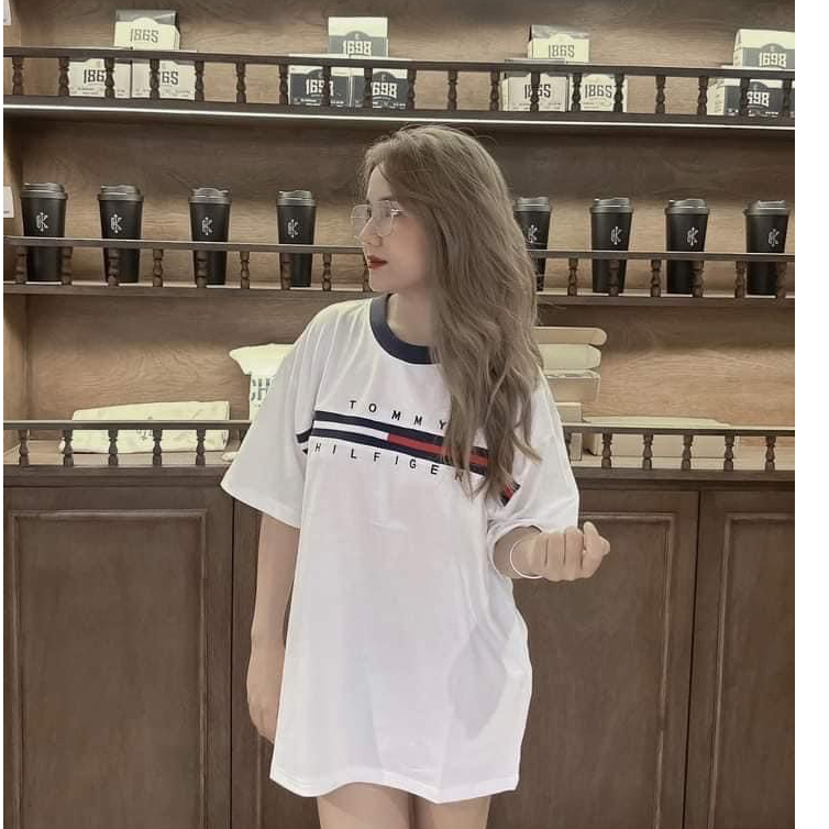 Áo phông nam nữ Tommy Hilfiger in vạch sọc đen trắng đỏ chữ kí quanh áo, Áo Thun Unisex Form Unisex Hot Hot Hot