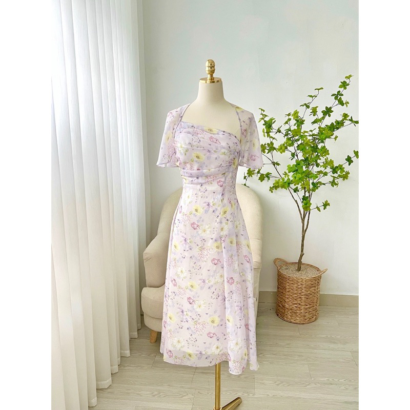 Đầm Juhi size M newtag Tiela