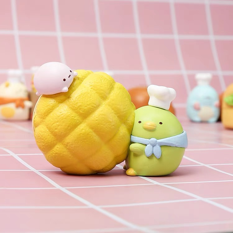 Đồ chơi blind box hộp mù tuyển tập các mô hình  hoạt hình kiêm con dấu,Bánh mì Sumikko Gurashi