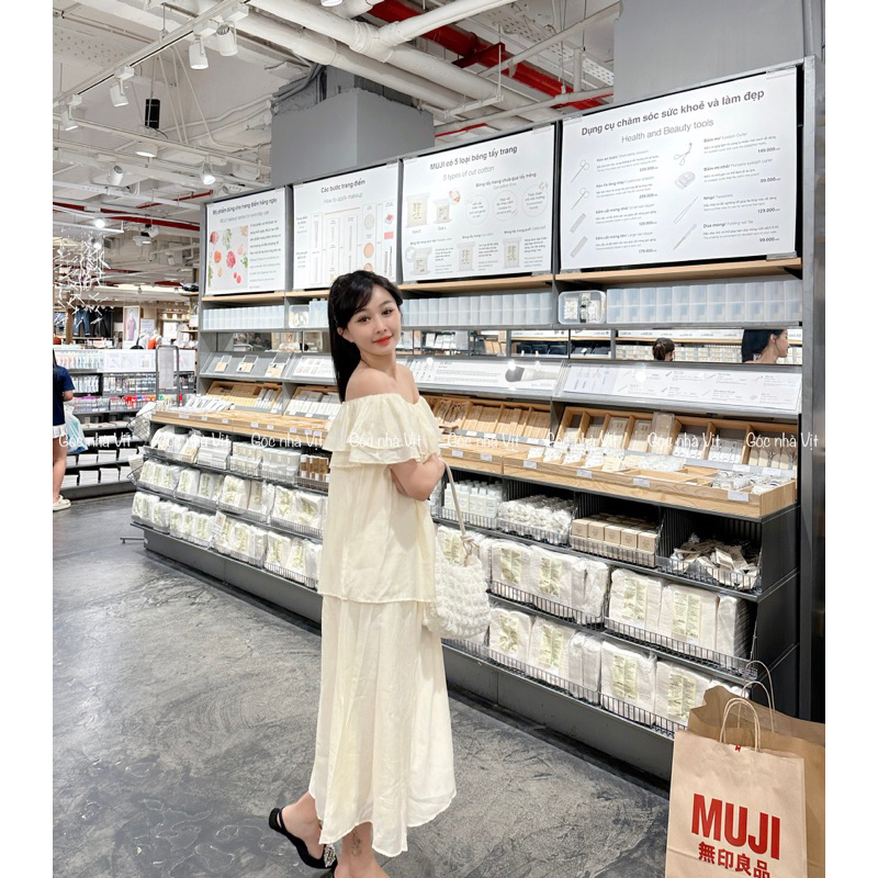 Set áo bẹt vai & váy vải voan tiểu thư