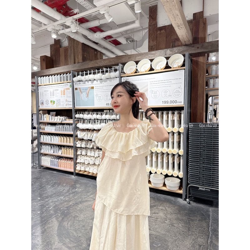 Set áo bẹt vai & váy vải voan tiểu thư