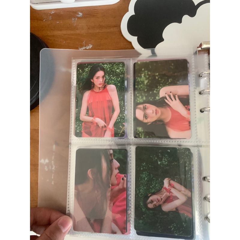 Hộp nhân phẩm hên xui may rủi : thẻ black pink  hình dán , top , bọc card …