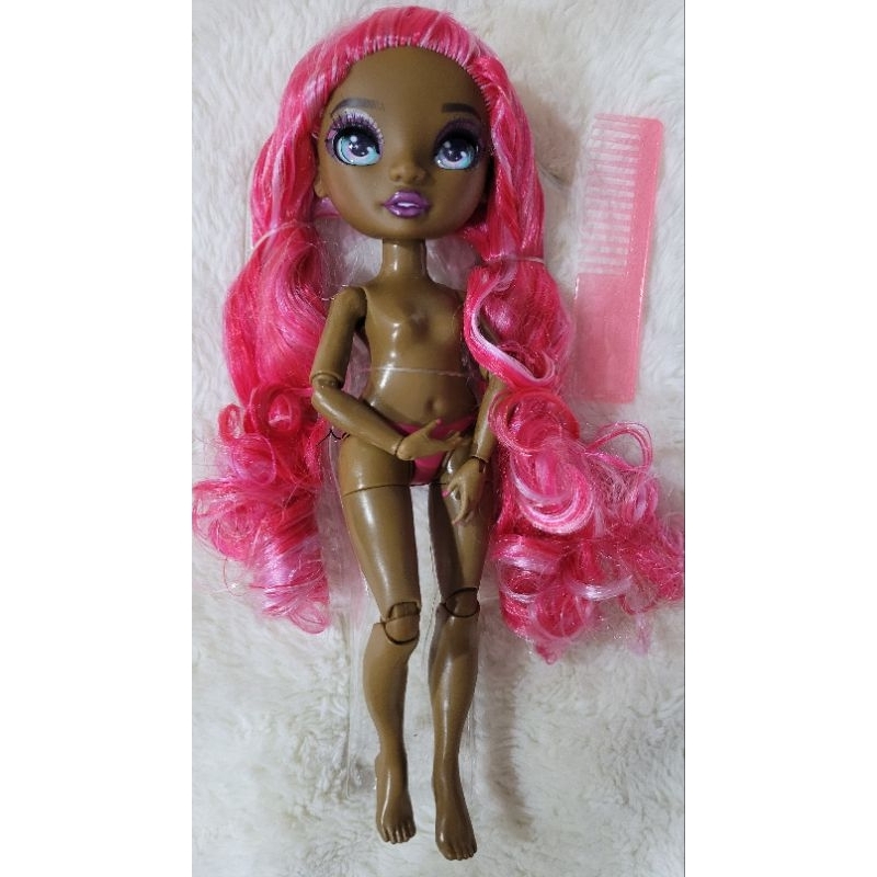 Búp bê rainbow high Darisa Rosalyn