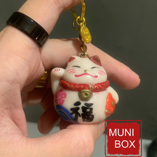 Móc khoá mèo may mắn
