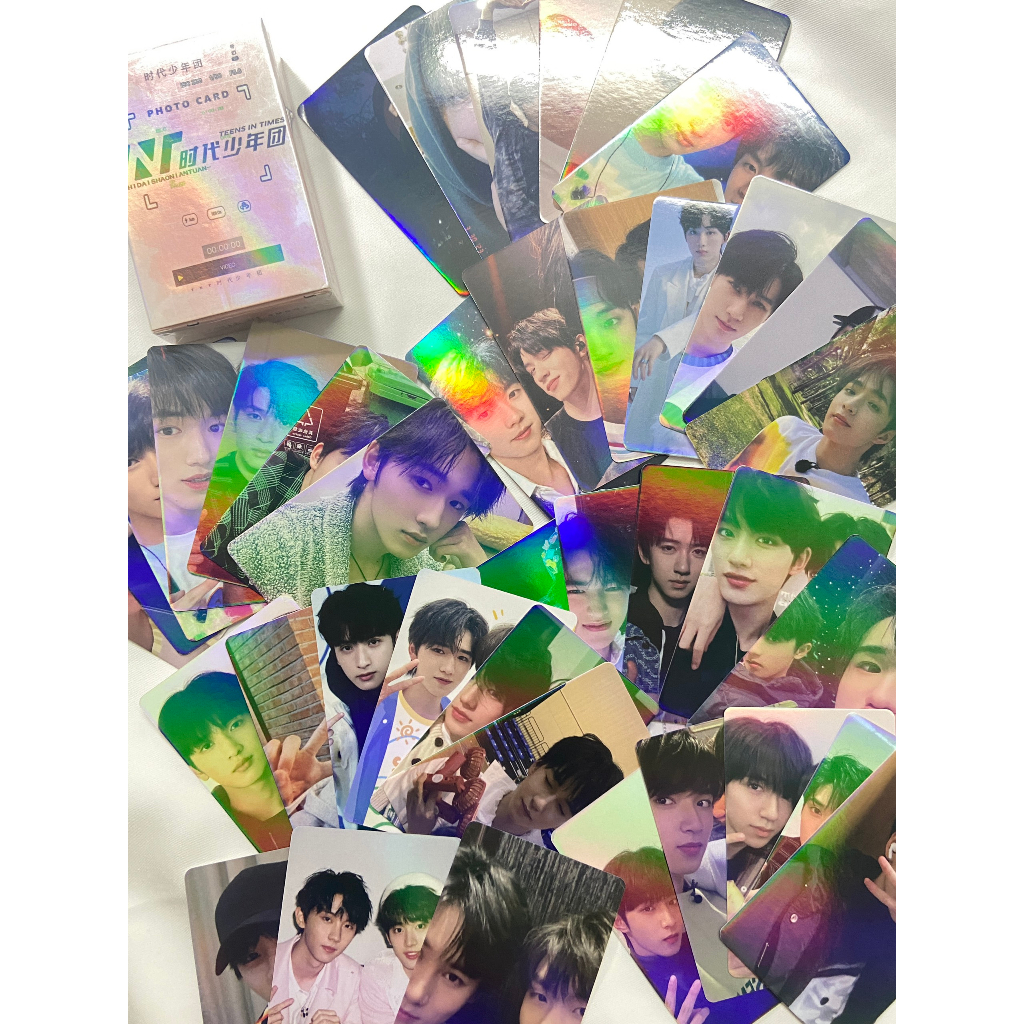 Vương Nhất Bác | Hộp thẻ card laser 50 tấm / Polaroid Photo card Lomocard