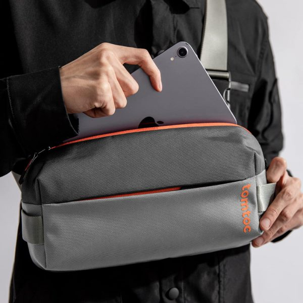 TÚI ĐEO CHÉO TOMTOC  LIGHTWEIGHT SLING BAG GREEN H02-A04T02 - GRAY H02-A04G02