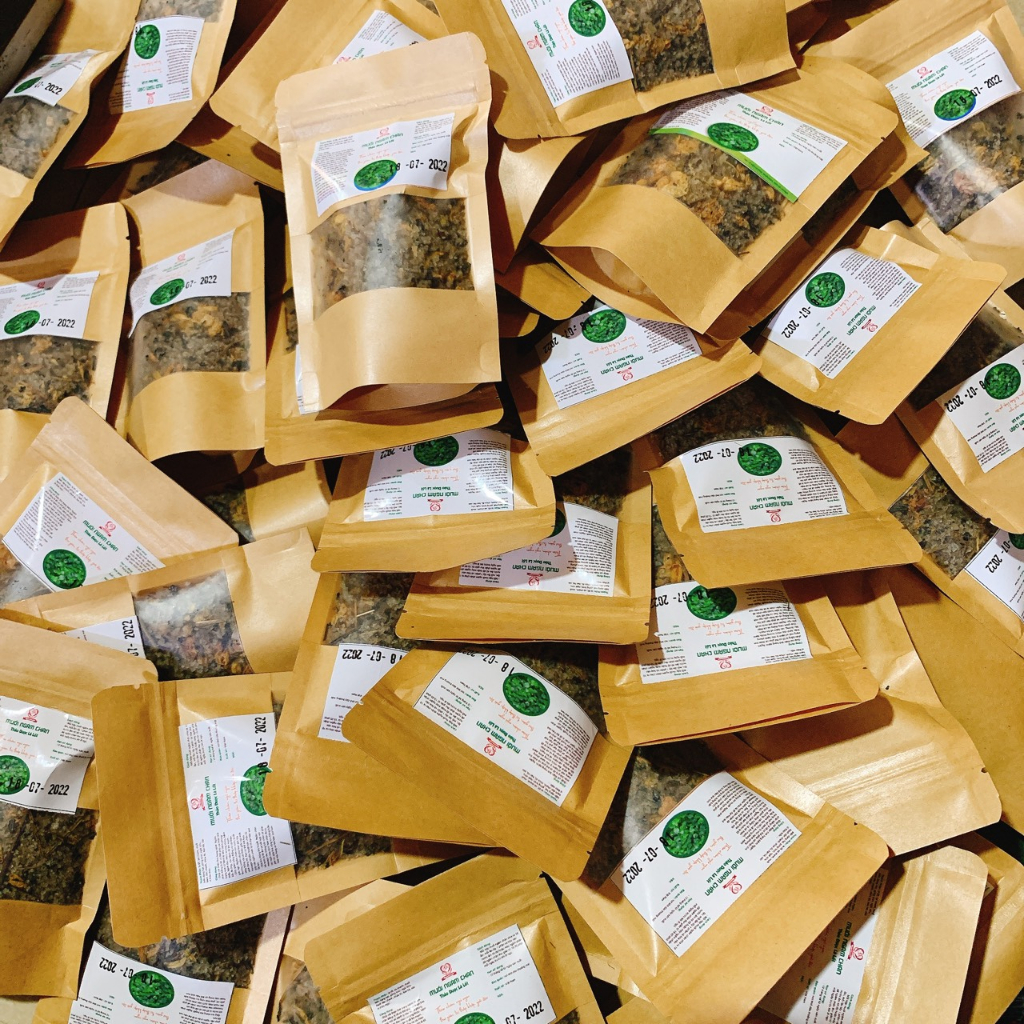 Muối ngâm chân lá lốt túi zip 100gram