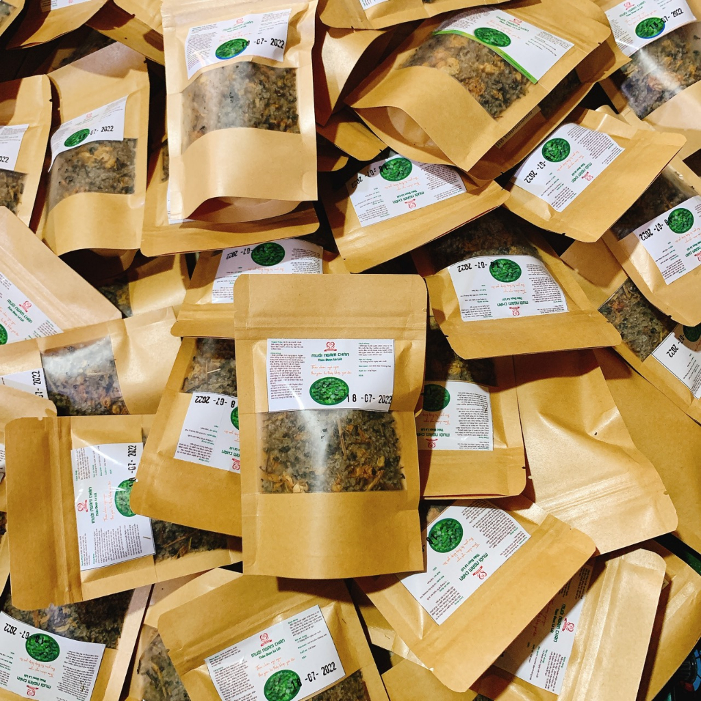 Muối ngâm chân lá lốt túi zip 100gram