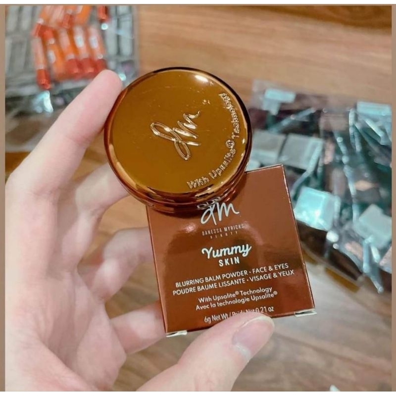 Kem lót phủ công nghệ mới DANESSA MYRICKS BEAUTYS YUMMY SKIN BLURRING BALM POWDER