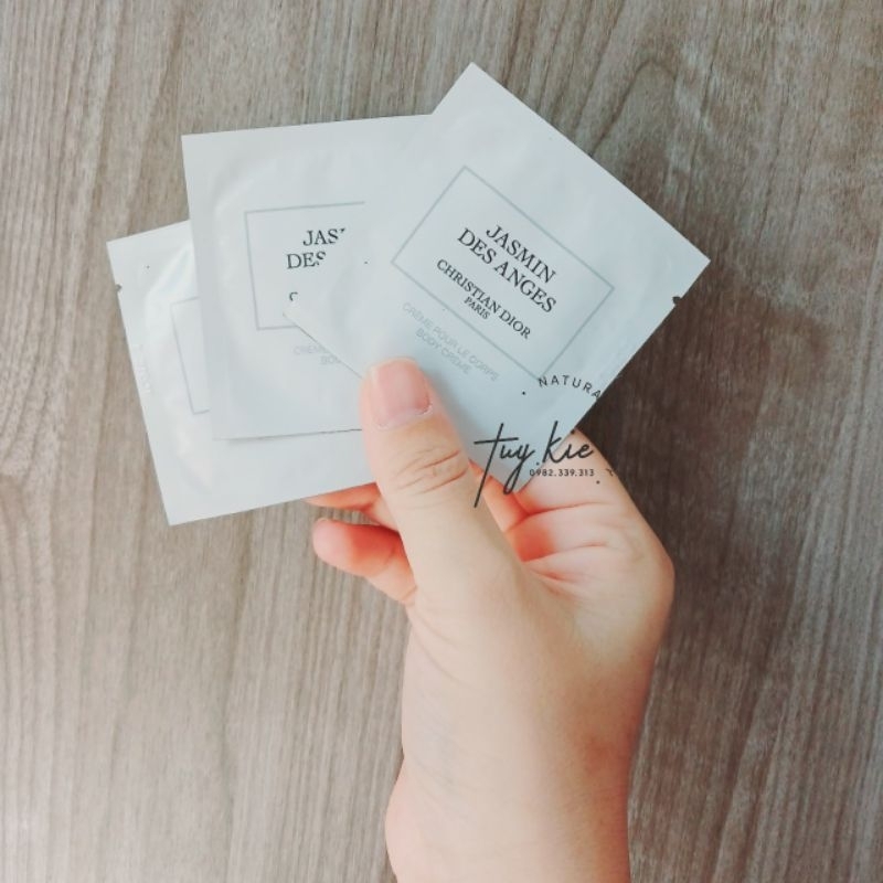 Sữa Tắm/ Dưỡng Thể Nước Hoa D!0R Body Cream