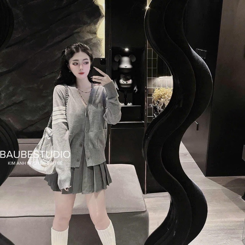 ÁO LEN CADIGAN THOM KHUY CHẠY SỌC KẺ ĐỎ 4M