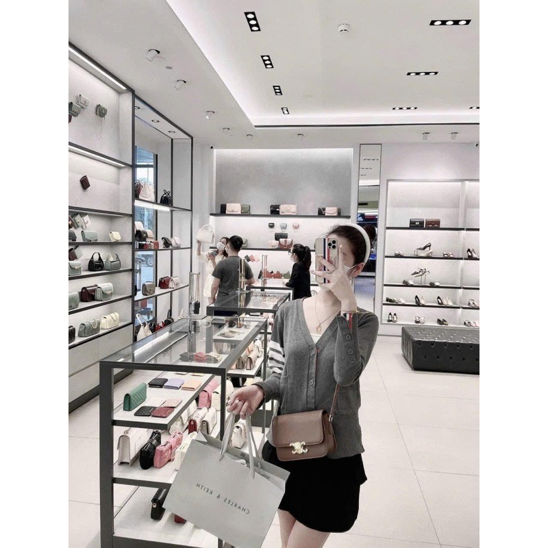 ÁO LEN CADIGAN THOM KHUY CHẠY SỌC KẺ ĐỎ 4M