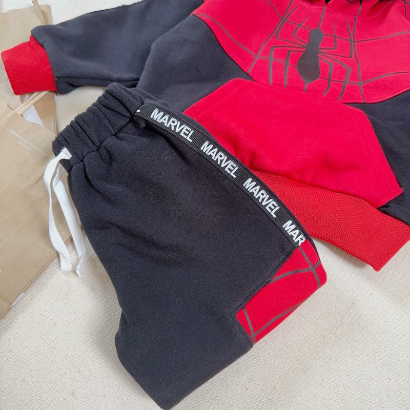 Bộ hoodie nhện đỏ đen cho bé trai