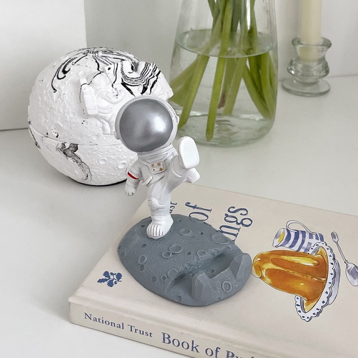 Giá đỡ điện thoại để bàn phong cách PHI HÀNH GIA đáng yêu