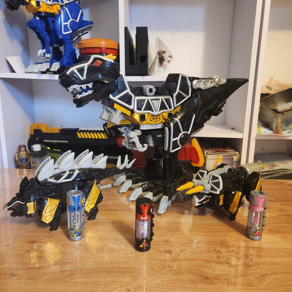 Đồ chơi robo black Kyoryuzin của siêu nhân Điện long  Zyuden Sentai Kyoryuger