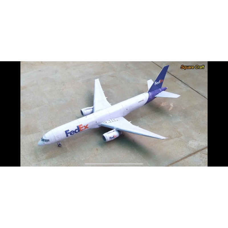 mô hình giấy máy bay fedex boing 757 tỉ lệ 1:100