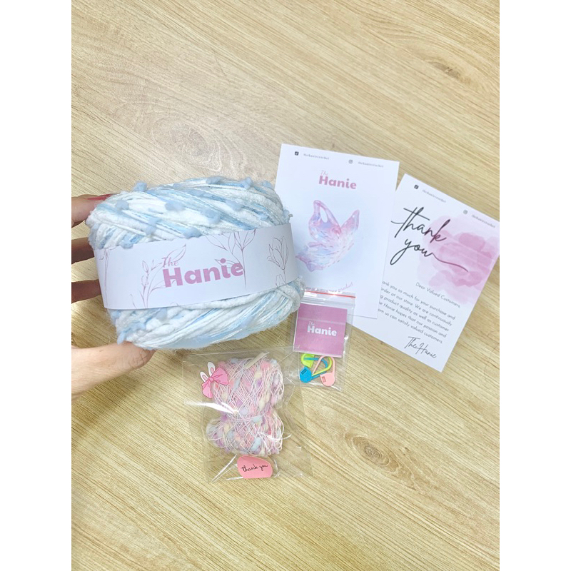 Len xanh dương móc túi Sea và Audrey bag, sợi to móc khá nhanh