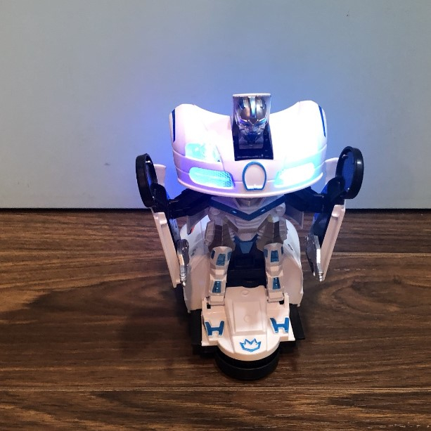 Đồ chơi xe ô tô cảnh sát biến hình Robot